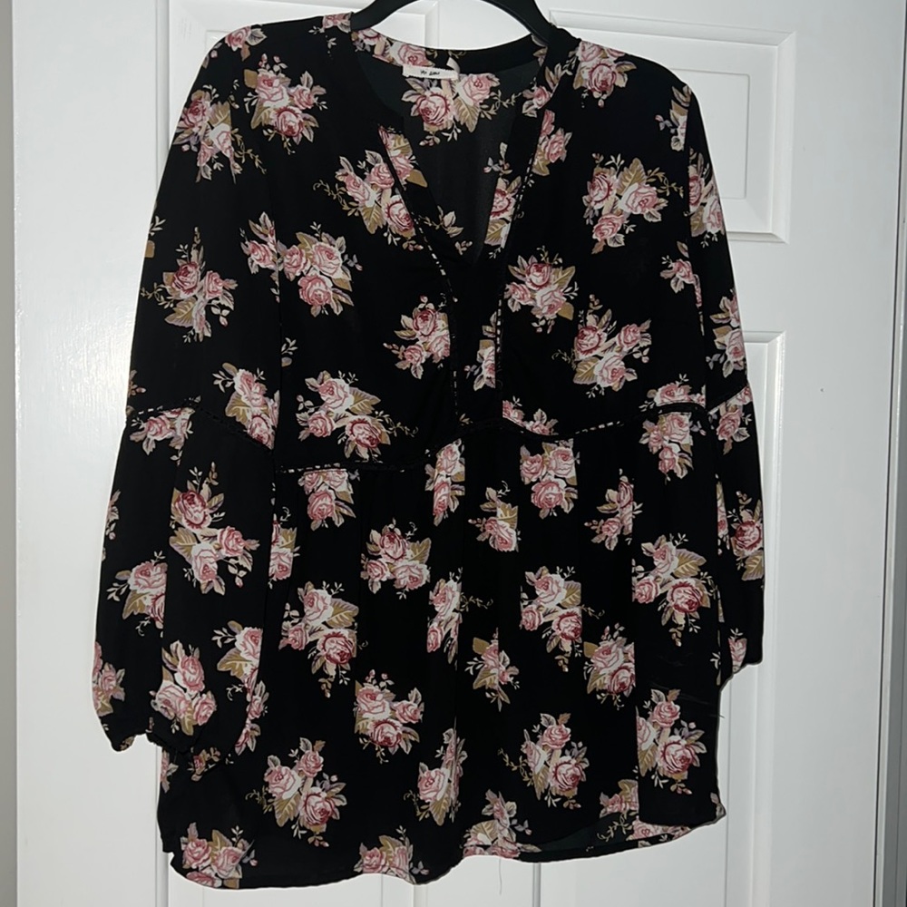 Blouse with lace shown in second picture